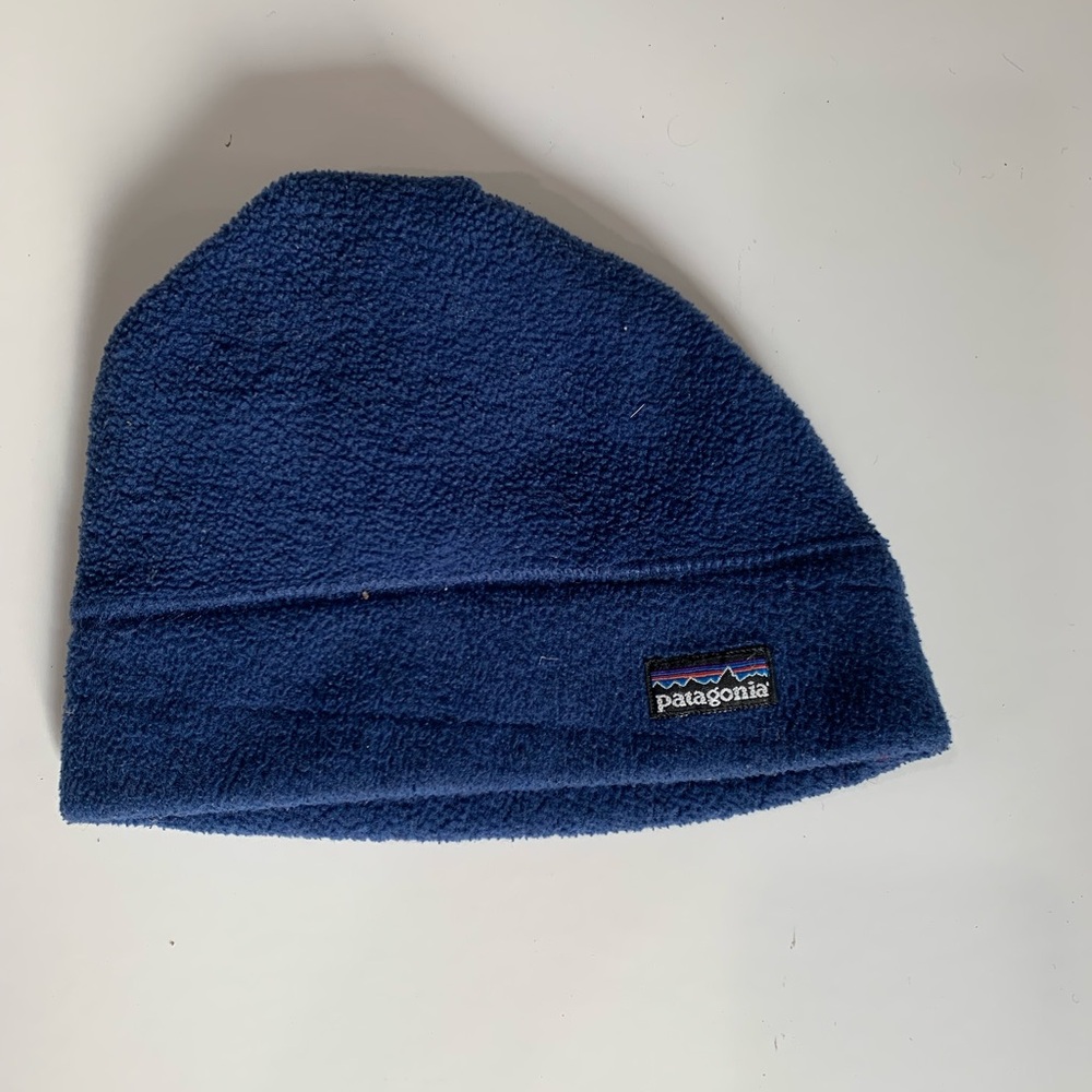 Patagonia Kids Navy Fleece Hat For Cold Weather.